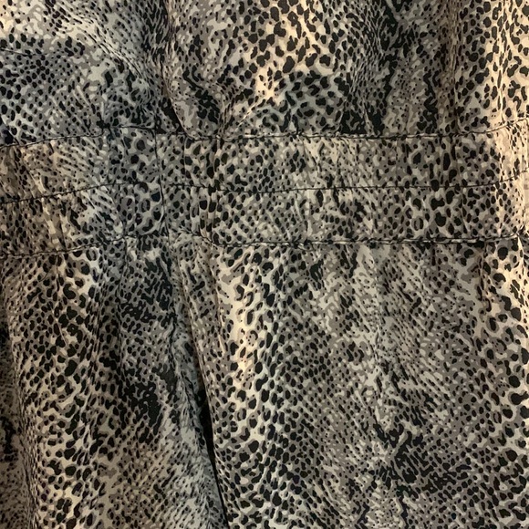 NWT- Walter Baxter Fully Lined Rayon Jumpsuit- No Sleeves- XS- Grey and Black - Picture 5 of 6